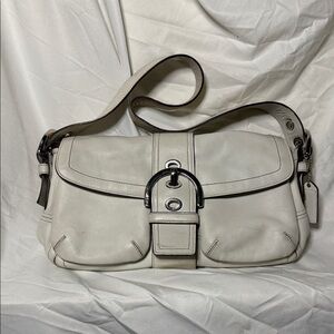 Elegant White Leather Shoulder Bag
